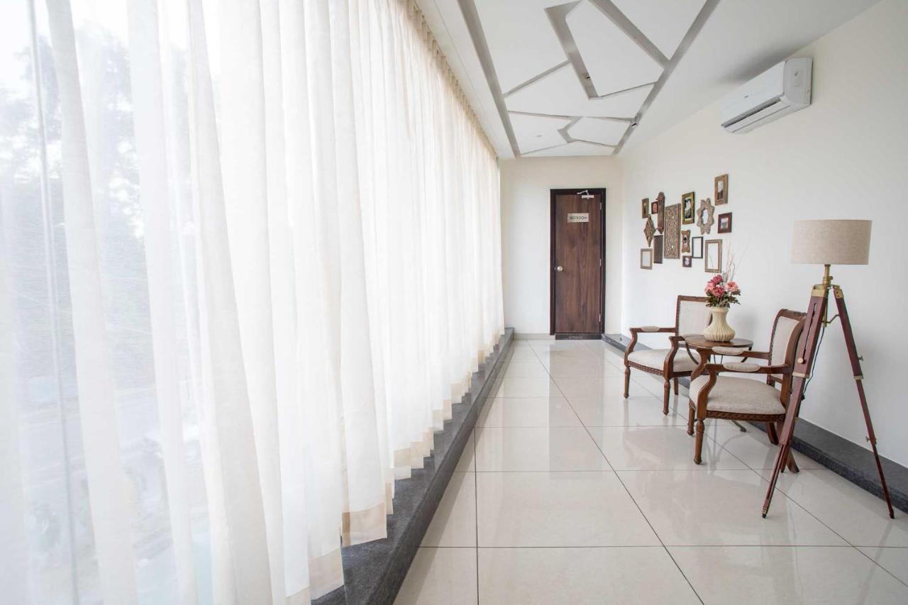 Hotel Alaya Dehradún Kültér fotó