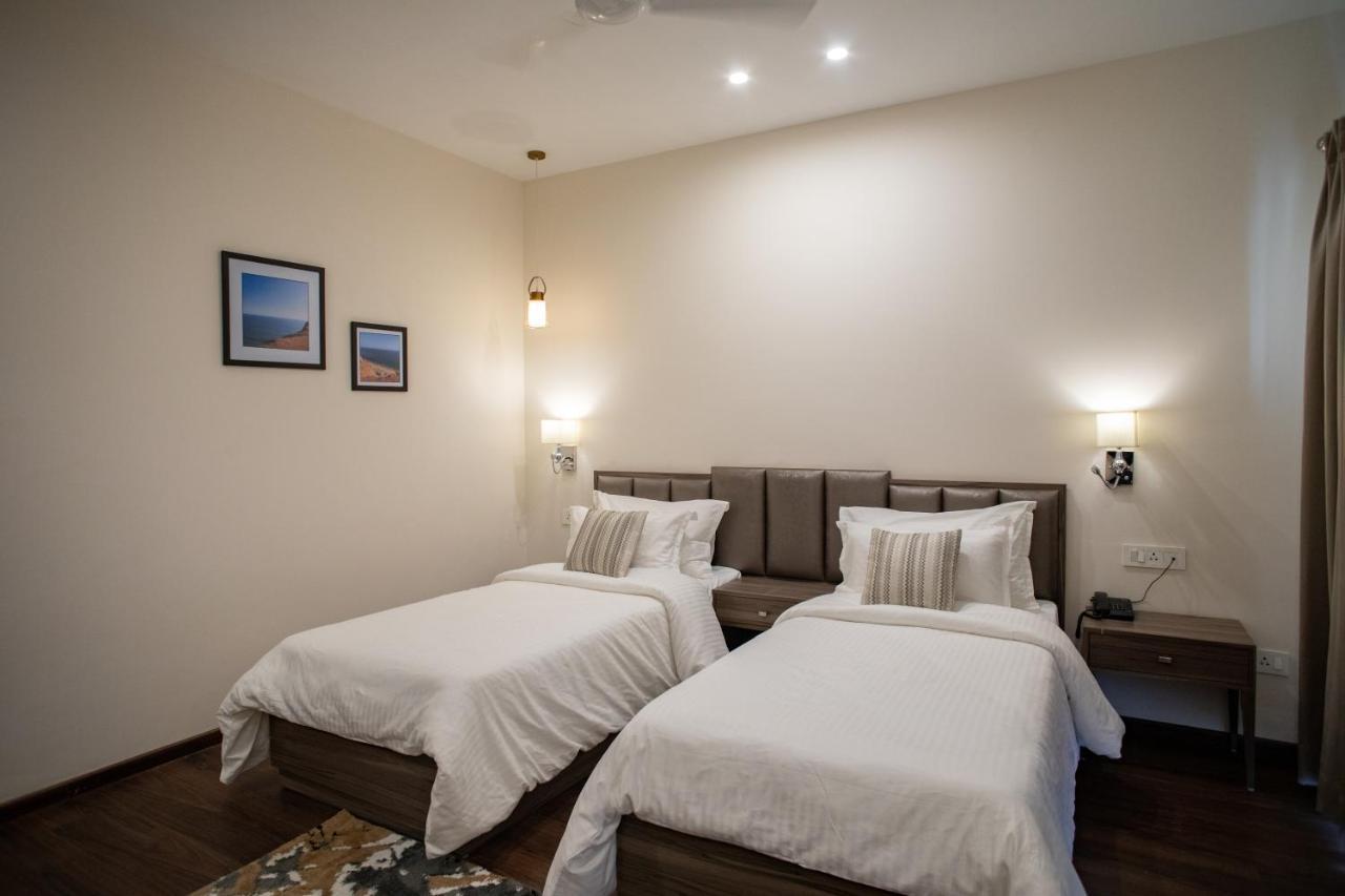 Hotel Alaya Dehradún Kültér fotó