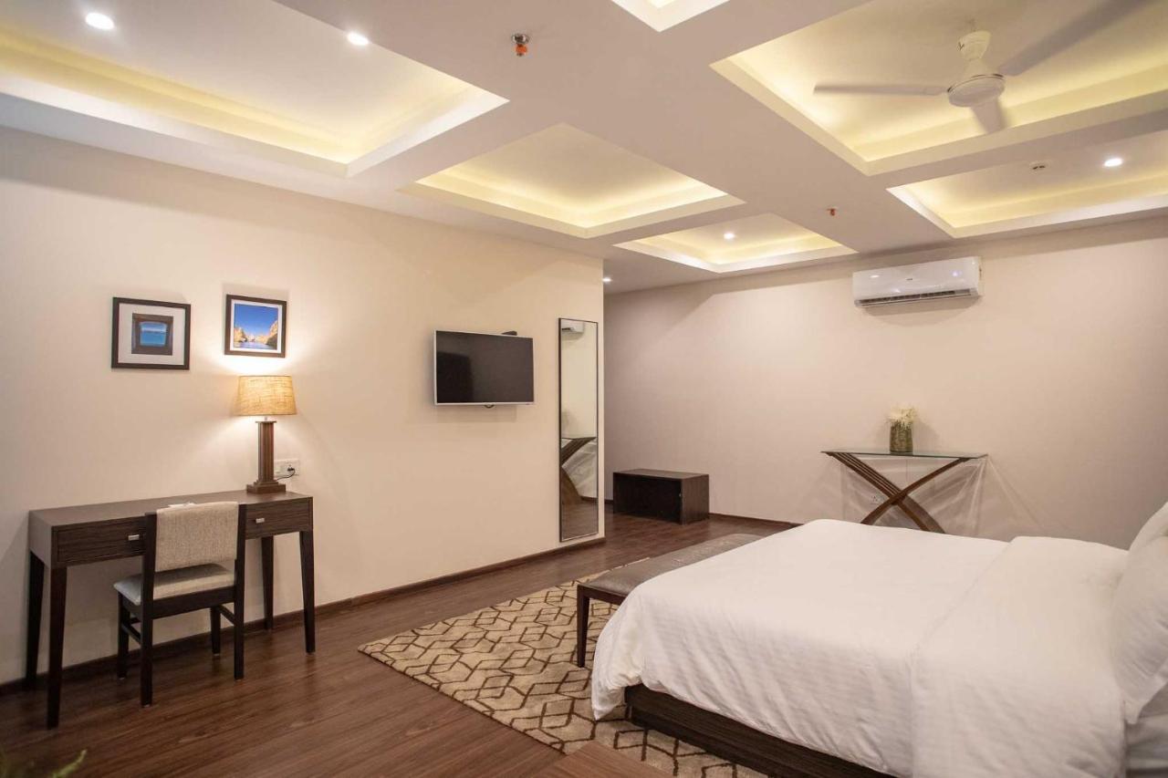 Hotel Alaya Dehradún Kültér fotó